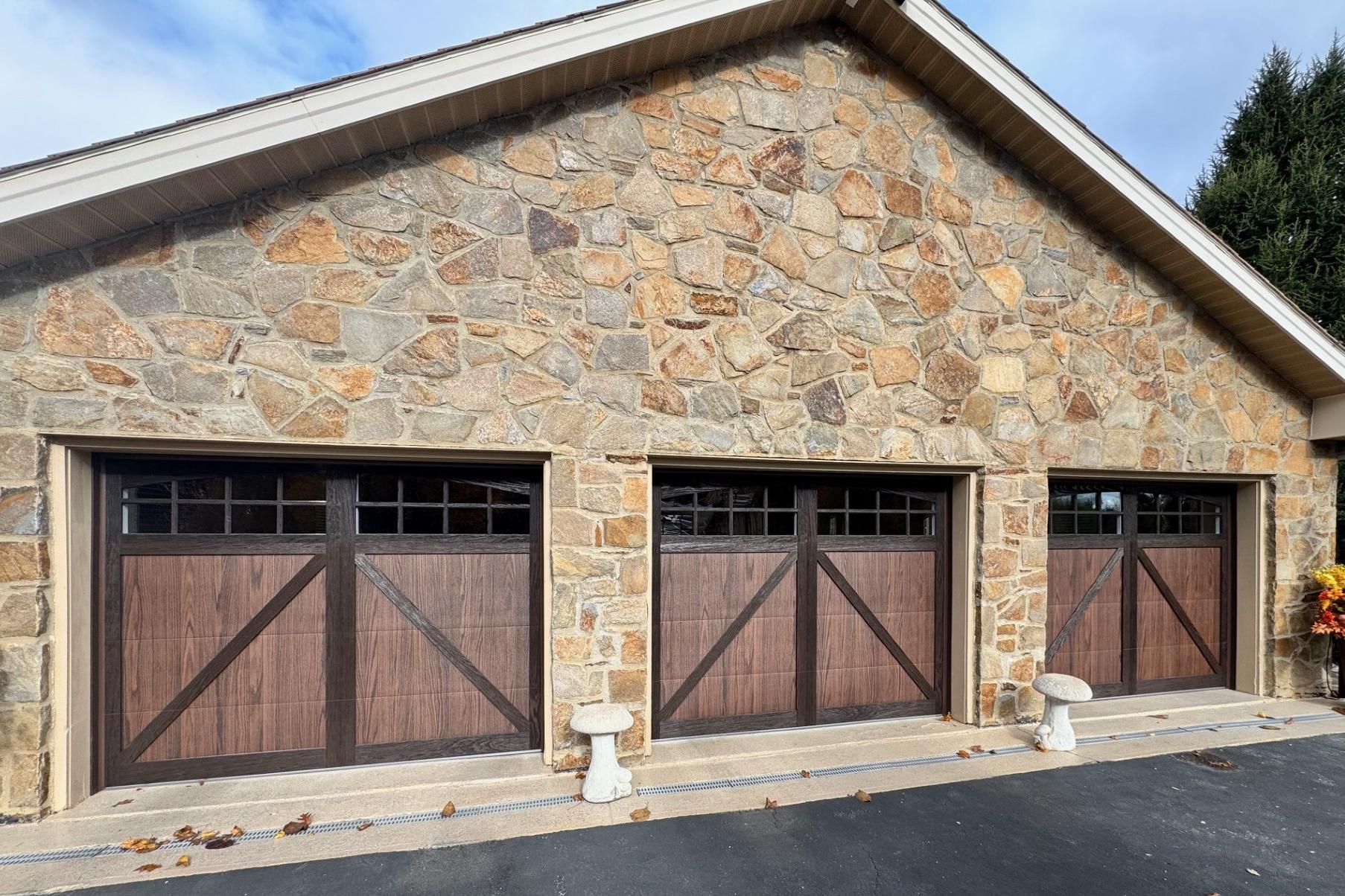 CHI Shoreline Dark Oak - 5602A-33